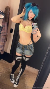 Bra try on after the arcade i stopped by victoria s secret to try on a part 1