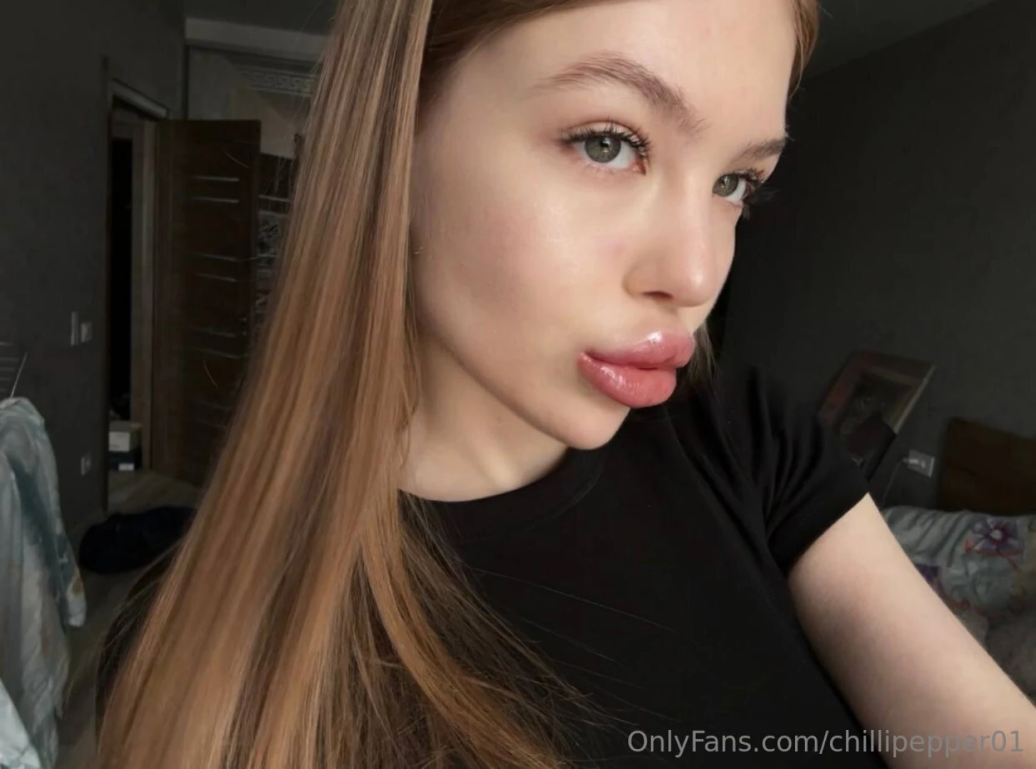 I know what you re thinking and i like it a black t-shirt is all i 