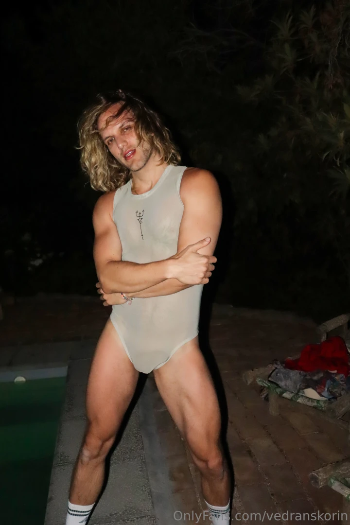 Una nueva era de bodysuit part 3 