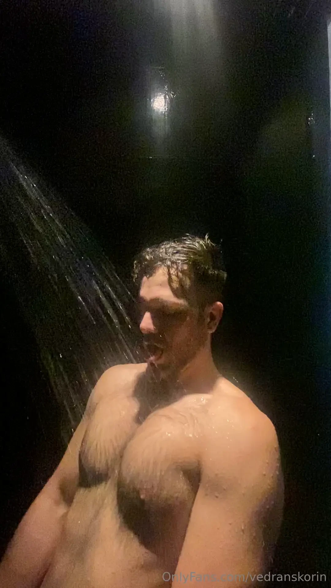 Toda la secuencia de la ducha del gym aqu porfa opinen pa no sentir part 1 