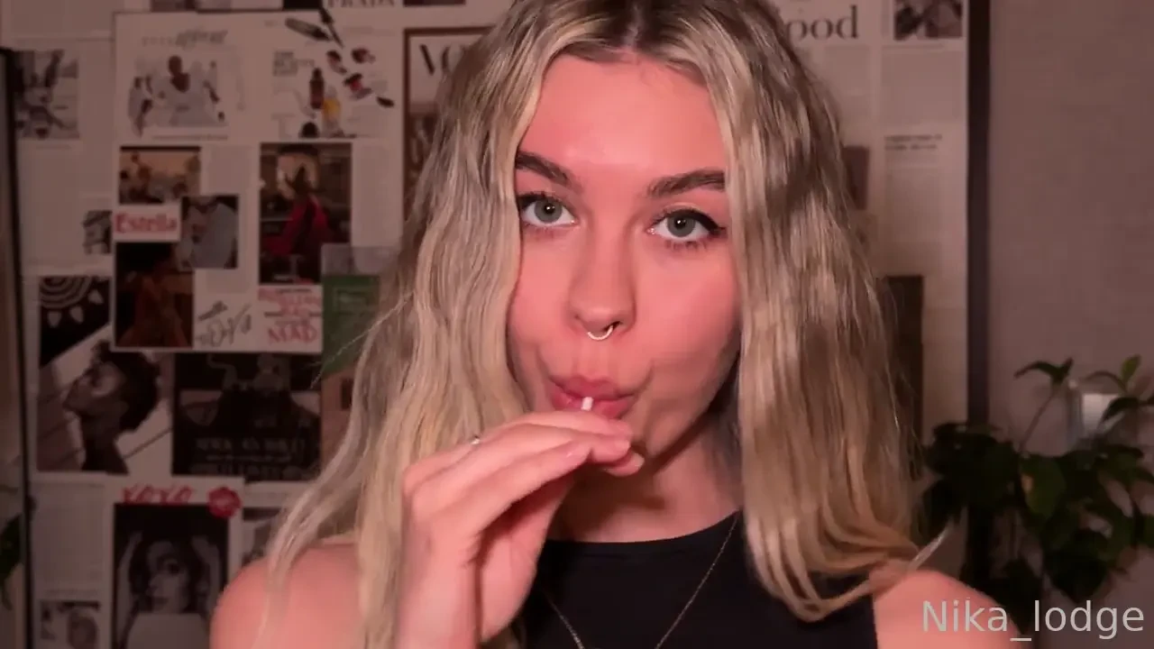 Dear boys in this video i m sweetly licking this chupa-chupa but i d 