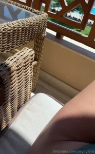 Ich lieg in der sonne auf dem balkon bikini mehr nicht die