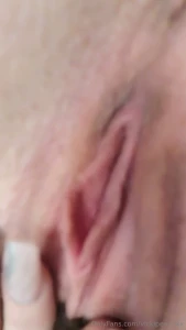 Mmmm so good spreading these pink lil lips and letting u see how wet i