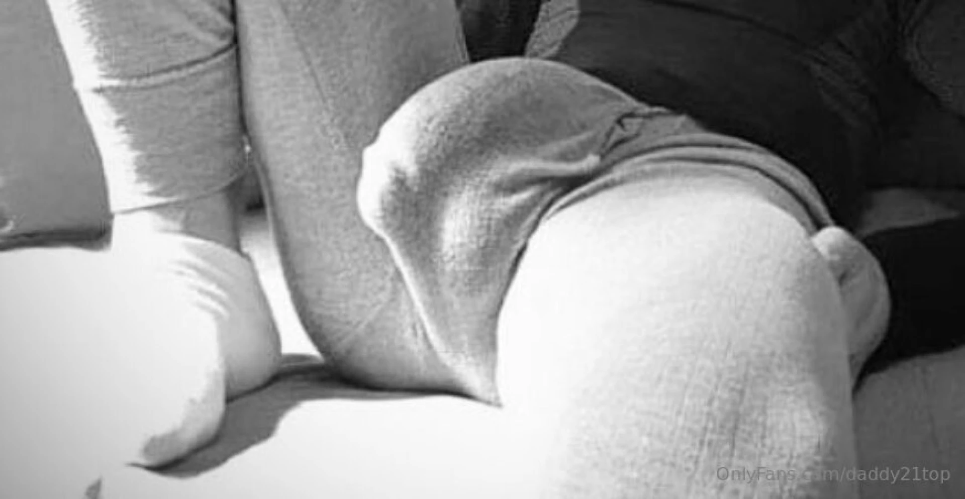 Wanna undress daddy 