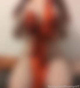 Anyone who subs to the irl tier in december will receive this gift in