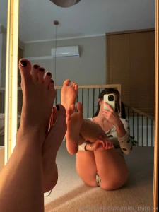 If you love me you got to suck my toes day and night part 1