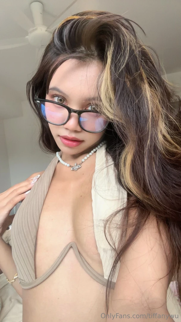 Hellooo getting a bit more confidence to take naughty pics again 