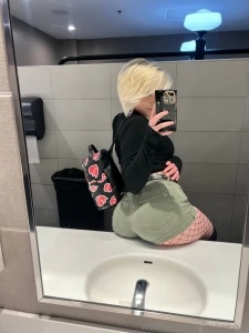 This is what i d wear if you took me to waffle house at 2am 3