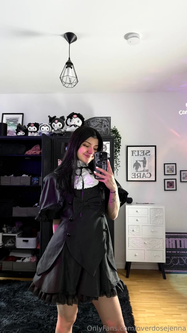 Homura forgot to put on her underwear you never knew she was a naughty 