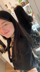 Have u ever seen jenna in glasses wooo she looks good