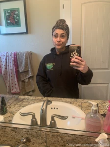 Just me reminding you why you can t stay away