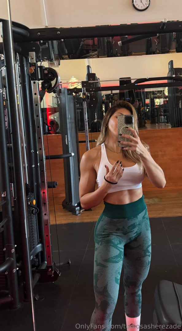 Love today is an intense workout i m very hot i ll wait for you in dm 
