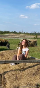 I love to sit and dream i love summer and the sea breeze would you