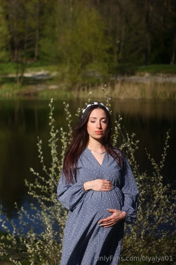 Who is ready to rate my nude pregnant photos and videos 