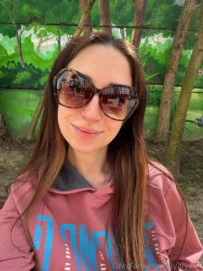 Hey kitties how are you i love it when it starts getting warmer part 1