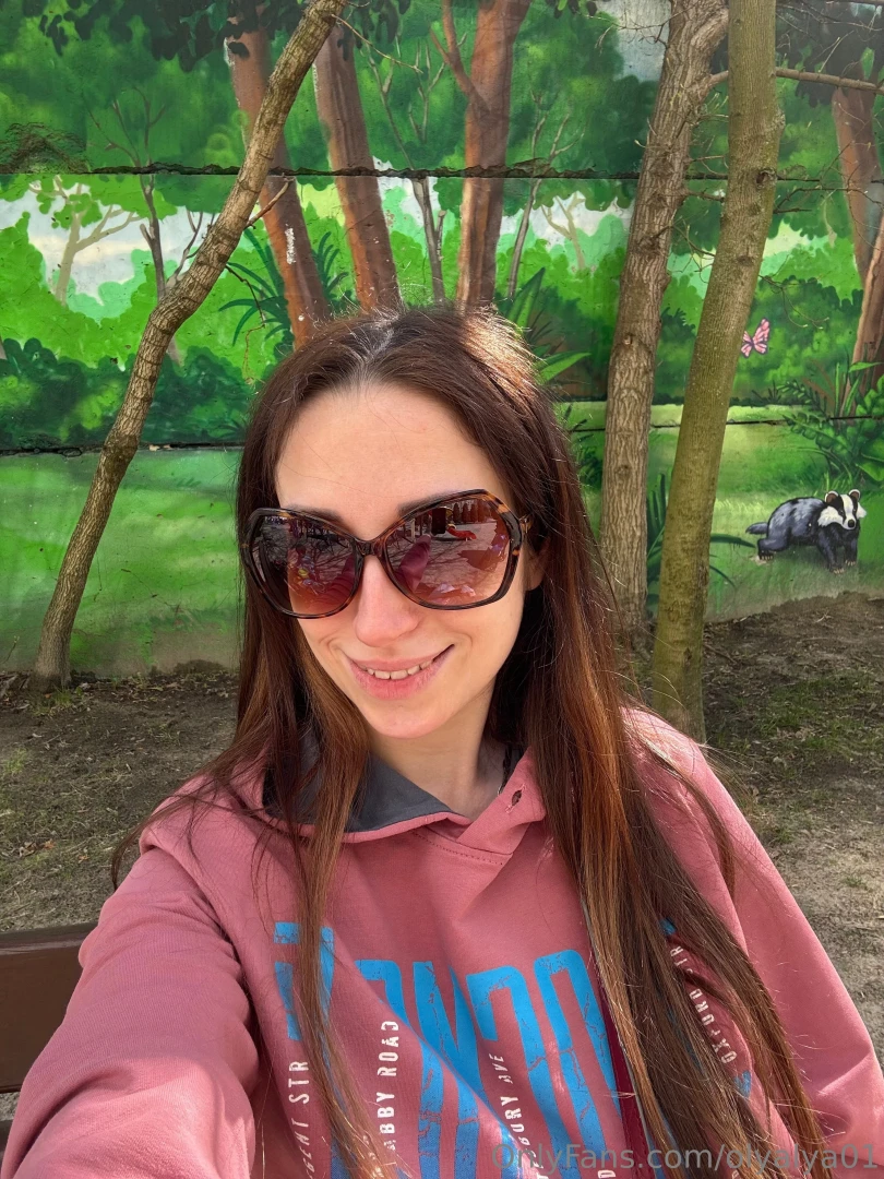 Hey kitties how are you i love it when it starts getting warmer 