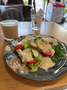 I really love beautiful table setting and serving of dishes do you