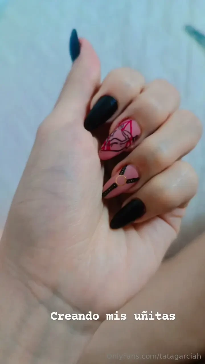 Hey this is my new nails what do you think 