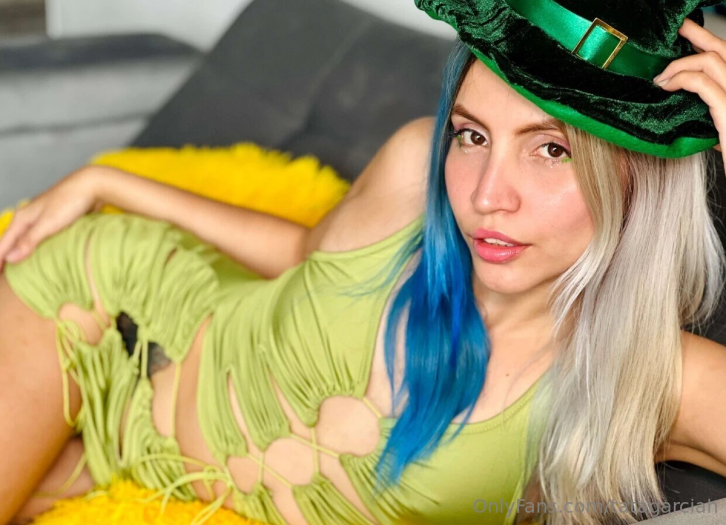 The green is of good luck so let s go to play 