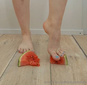 Watermelon crush put your sounds on for this asmr-like experience i m