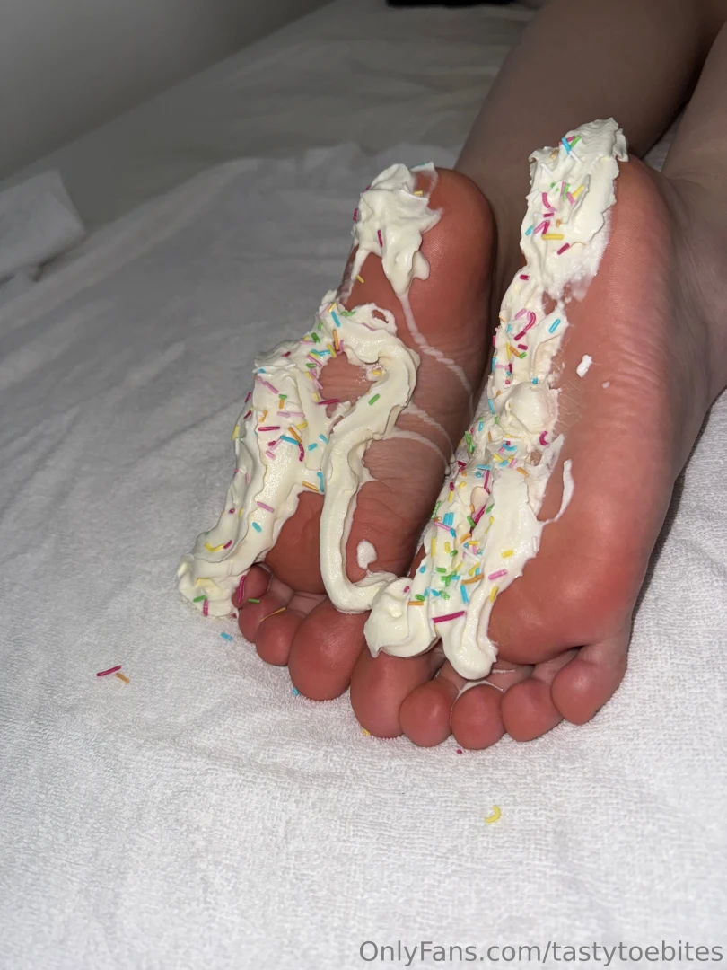 Creme de la soles i made a dessert with my feet whipped cream rainbow 