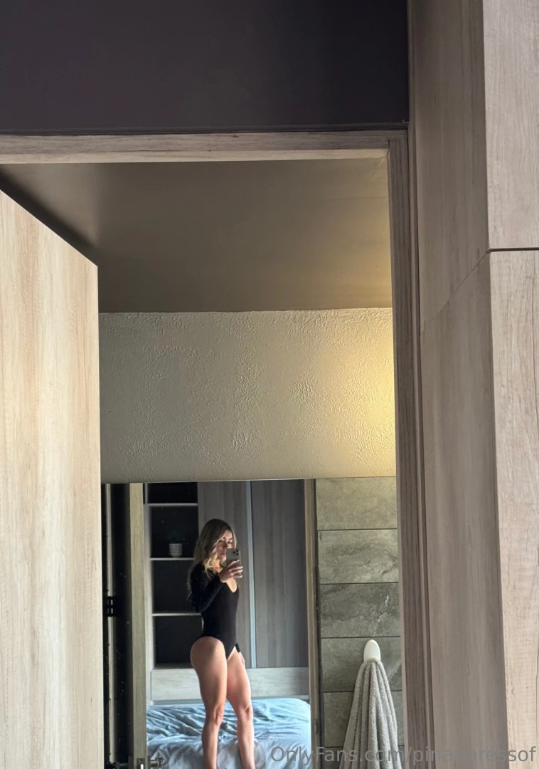 Your girlfriend like and you cum with me 