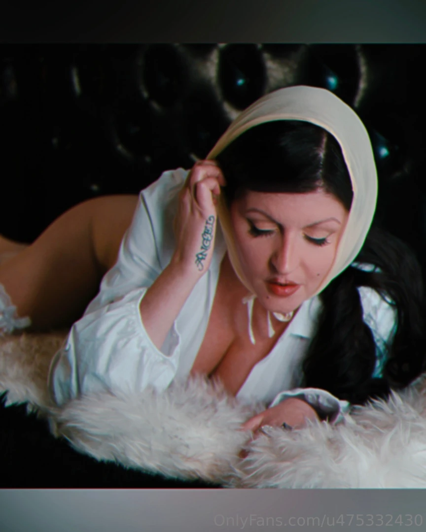 Old hollywood vibes message me to see more part 1 