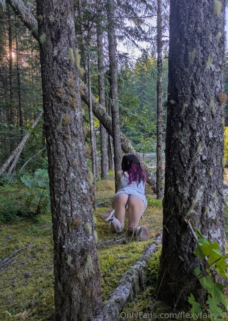 Perks of hiking in a dress 