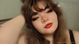 What do you think of the red lip part 1