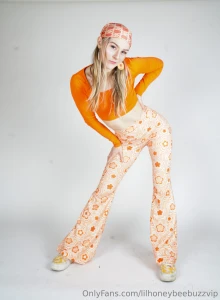 Vibin in orange n thinkin dirty thoughts