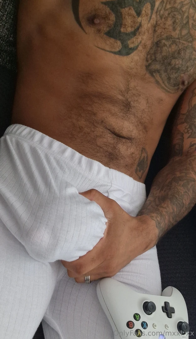 Anyone wanna play xbox with me or you could just play with my cock x part 4 
