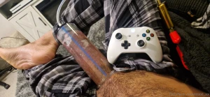 Now that xmas is over i can finally enjoy a good cock pumping session part 4