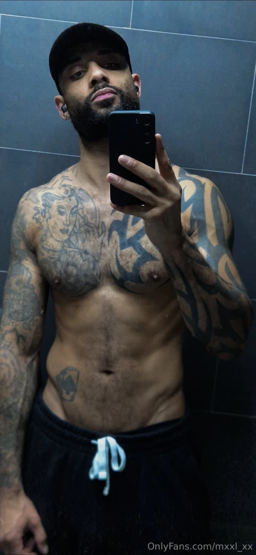 After a 4-year break i m finally back in the gym starting from scratch part 1 