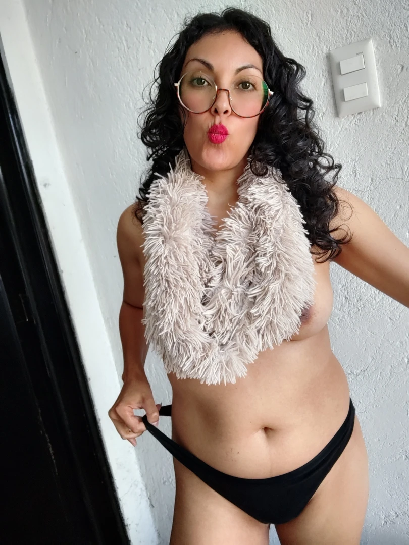 Have an amazing friday your body knows you have to enjoy every moment 