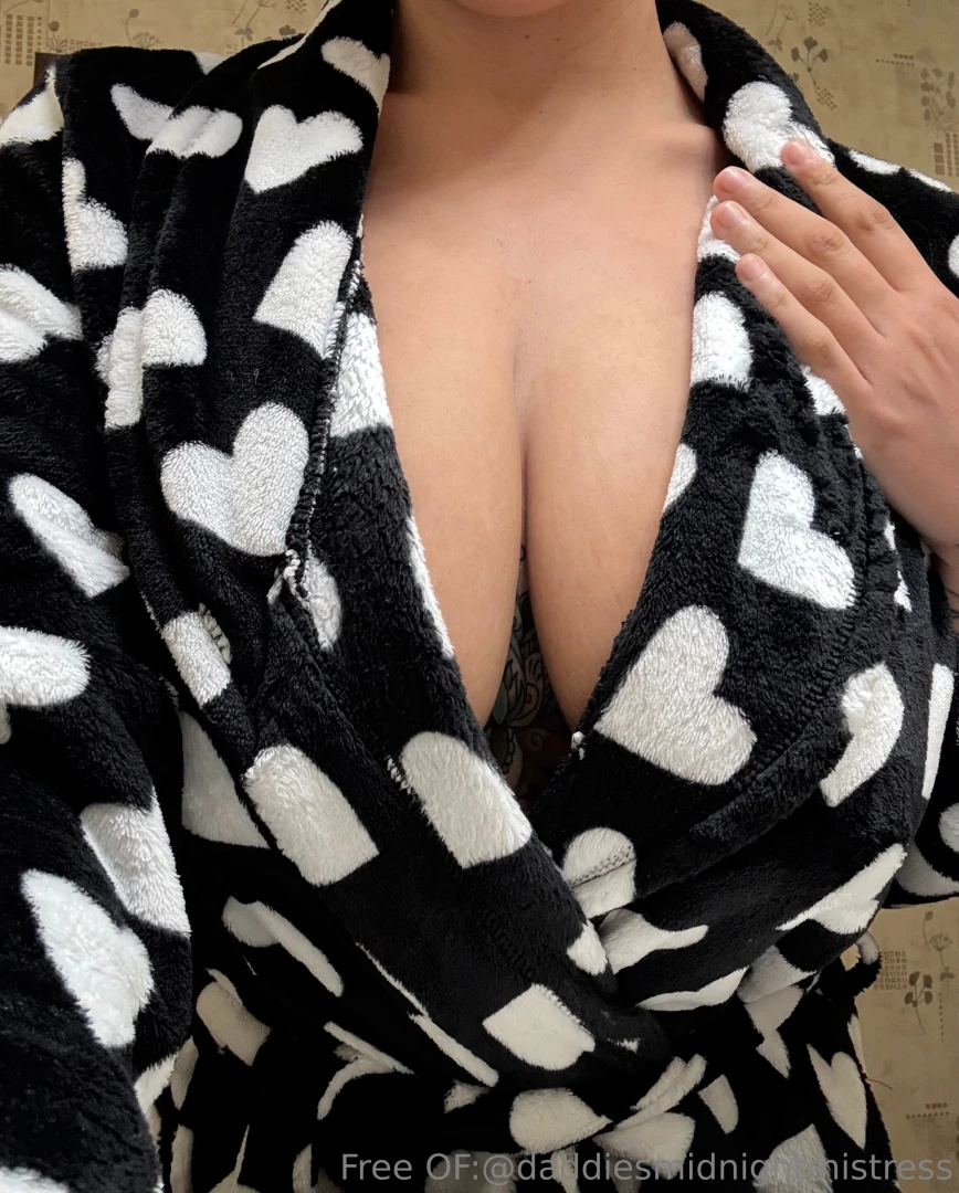 Like if your a titty guy 