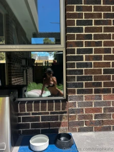 Anyone got a pool i can tan by