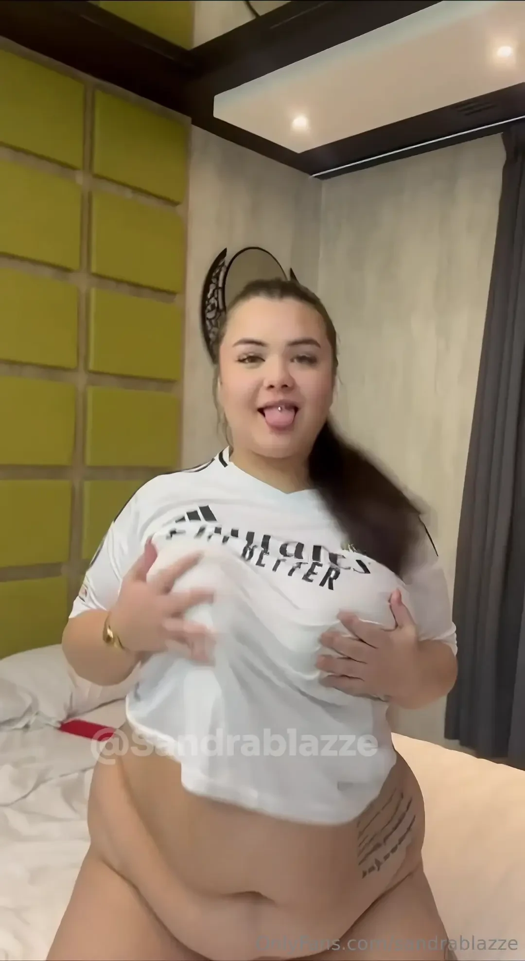 Do u want to play with them too daddy 