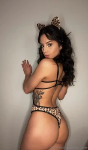 Bet you wanna sink your claws into this