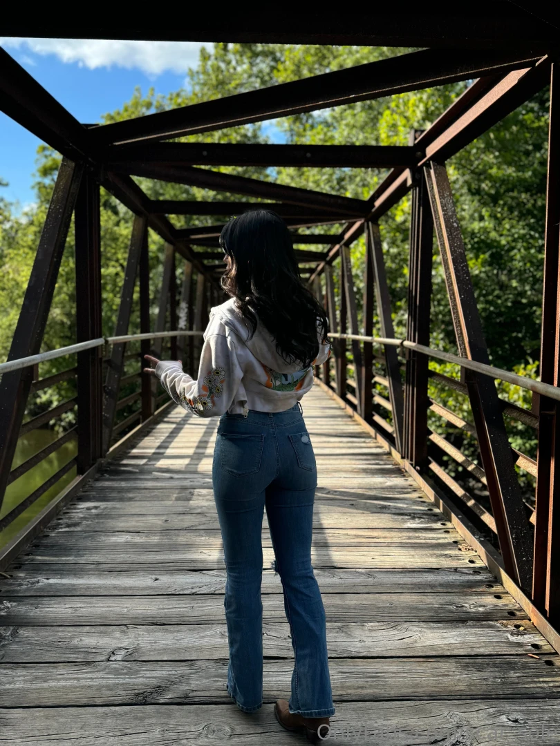 Craving an adventure come with me 