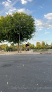 Mid biking