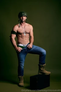 Just your favorite hunk