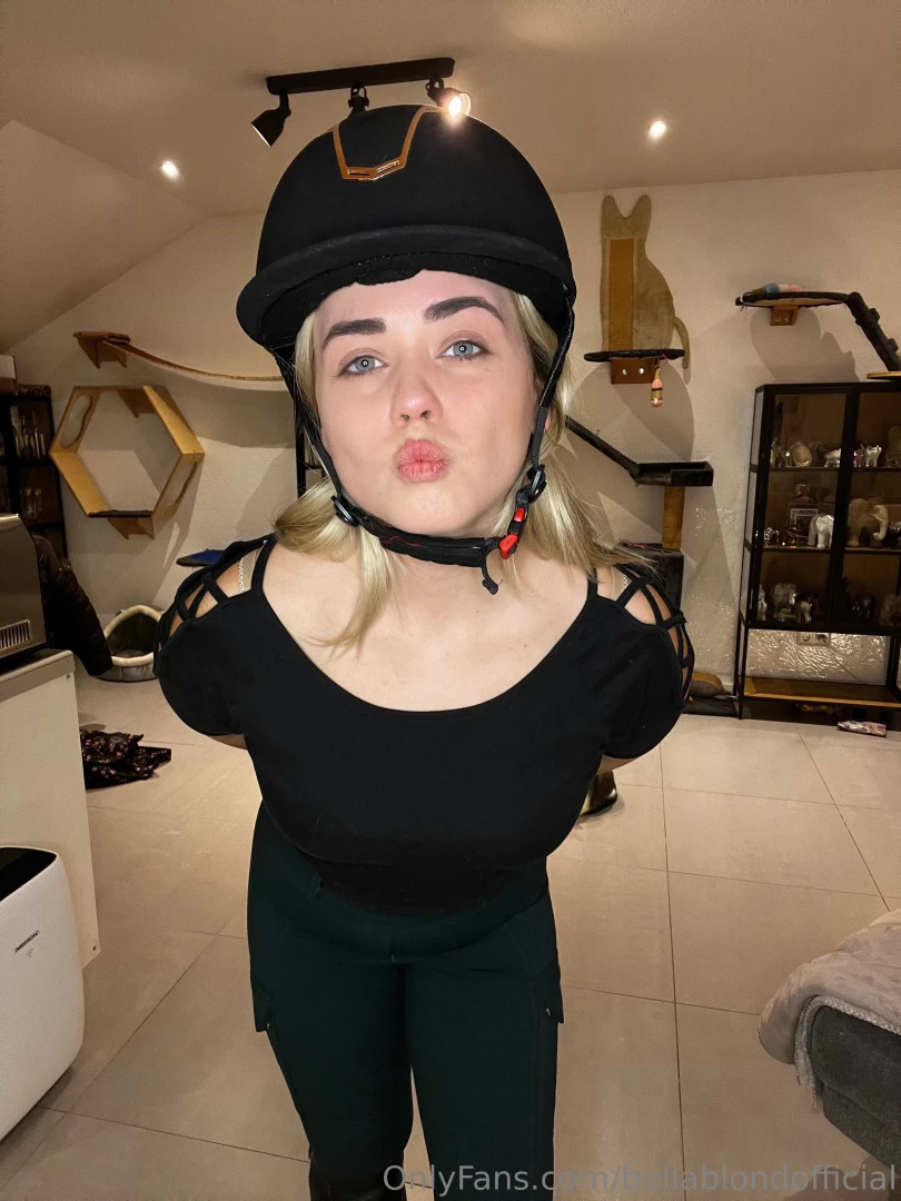 Mein reit-outfit steht fehlt nur noch das pferd 