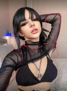 Subscribe horrory for free today only this girl horrory with a juicy part 1137