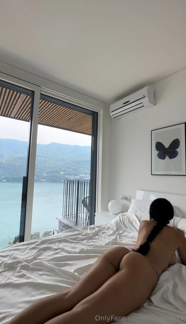 Can t we just spend the day in bed 