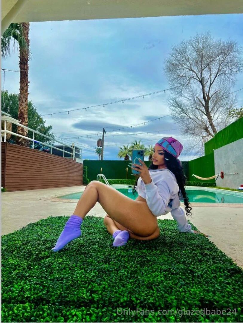 Want some of dat ass dm me 