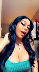 U like me in blue let s make history