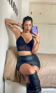 I m going out tonight should i wear something under