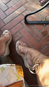 Pool side vibes part 2