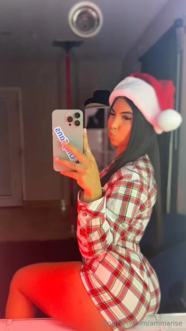 Spoil me like santa and i might sit on your lap 