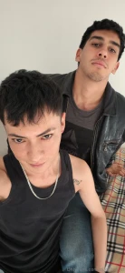 Aqui uno de mis hombres favoritos se vienen sorpresas